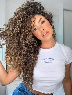 Mixed Chicks, Curly Crochet Hair Styles, Beautiful Curly Hair, Curly Hair With Bangs, Curly Hair Cuts