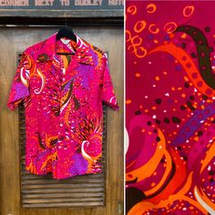 Vintage 1960's Mod Trippy Psychedelic Tiki Hawaiian Acrylic Loop Collar Shirt. Tag Size M. Please check the measurements below.  Very good condition.   The label is  "Kiilani".  Original 1960's.  Loop collar Hawaiian shirt with psychedelic pattern.   All Sales Final.   Please ask any questions before purchase.   Take a look at our Store for more Vintage Clothing - VintageOnHollywood.   MEASUREMENTS  Shoulder to Shoulder: 17 1/4" Underarm to Underarm: 21 3/4" Outer Sleeve Length (shoulder edge to Retro Orange Printed Shirt, Retro Pink Top With Retro Print, Retro Pink Printed Shirt, Vintage Retro Print Summer Shirt, Retro Red Floral Print Shirt, Red Retro Floral Print Shirt, Red Vintage Shirt With Vintage Print, Red Floral Print Retro Shirt, Red Vintage Print Shirt