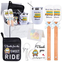 the best bus driver gift set includes two mugs, spoons and other items