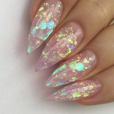 Nails Iridescent, Iridescent Nails, Nails Women, Nails Elegant, Luminous Nails, Nails Yellow, Nagellack Trends, Stiletto Nail Art, Stiletto Nails Designs