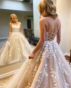 Grad Dresses Long, Champagne Prom Dress, Winter Formal Dresses, Graduation Dresses, Evening Party Gowns, Cute Prom Dresses, Long Prom Dresses, Formal Dresses For Weddings, Sweet 16 Dresses