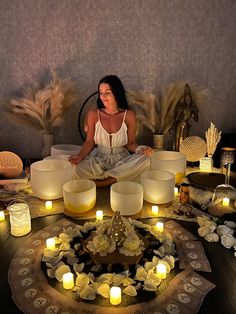 Spiritual Party Ideas, Healing Room Ideas, Yoga Meditation Space, Sister Circle, Spiritual Altar, Healing Room, Meditation Retreat