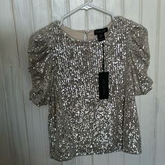 This Rachel Zoe Gold Sequin Top Is New With Tags! It Is A Women’s Xs. Fitted Trendy Tops For Holiday, Trendy Fitted Tops For Holiday, Casual Party Tops For Holidays, Casual Holiday Party Tops, Glamorous Fitted Short Sleeve Tops, Casual Holiday Tops For Night Out, Casual Fitted Sequin Tops, Chic Short Sleeve Tops For Party Season, Gold Sequin Top