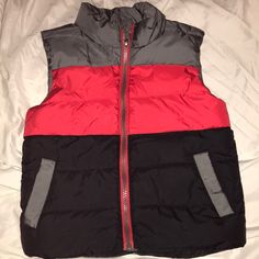 Boys Sonoma Puffer Vest Size 4t Never Worn Size 4t, Puffer Vest, Kids Jacket, Puffer, Jackets & Coats, Red, Color