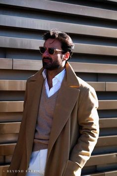 Mens Turtleneck Outfits, Turtleneck Outfit Men, Xmas Party Outfits, Der Gentleman, Overcoat Men, Money Fashion, Mens Turtleneck