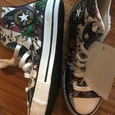 Batman, Brand New With Tags, Big Boys Size 2y (Youth) Converse All Stars. Casual Multicolor Converse High-top Sneakers, Multicolor Converse Sneakers For School, Converse All Stars, Shoes Converse, Converse White, Kids Converse, Converse All Star, Big Boys, Converse Shoes