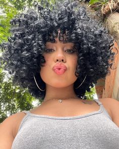 I woke up like this. 📸: euu_sool . . #curlyhairstyle #curlhair   #volumehair   #hairgoals #hairideas #hairfashion     #naturalhair #hair #hairstyle #beautiful #beautifulhair #cachos #cachinhos #curlyhairgirl #curlygirl #lovemycurls #healthycurls Short Curly Hair Afro, Afro Angel, Colored Pixie, Dark Curls, Curly Hair Afro, Curly Afro Hair, Hair Afro, Crimped Hair