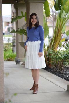 Spring Tiered Skirt With Tie Waist, Casual Belted Flowy Skirt, Flowy Tie Waist Tiered Skirt, Flowy Tiered Skirt With Tie Waist, Flowy Skirt With Banded Waist For Spring, Relaxed Tiered Skirt With Tie Waist, White Skirt, Fabric Belt, Small Waist