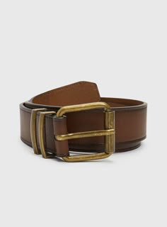 This classic brown belt comes in a faux leather style with a vintage-style tarnished gold buckle fastening. With five adjustment holes for the perfect fit, it looks great with anything from chinos to denim. Smart or casual, it&apos;s the perfect accessory for everyday.  Brown belt Faux leather Tarnished gold tone buckle fastening 5 x Adjustment holes Size M is 34"-36" (81-91cm) Keep away from fire Fitted Brown Leather Belt, Wide Brown Belt, Womens Brown Belt, Brown Belt Womens, Vintage Brown Belt, Thick Brown Belt, Brown Belt Gold Buckle, Tarnished Gold, Chunky Belt