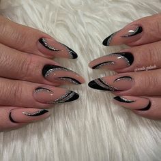 Black Silver Nails, Nagellack Trends, Hello Nails, Formal Nails, Casual Nails, Acrylic Nails Coffin Pink, New Year's Nails, Silver Nails