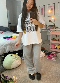 Styling Clogs, Everyday School Outfits, Sweatpants Outfits, Casual School Outfits, Tomboy Style Outfits