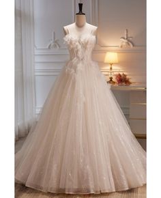 Get 10% off now! Buy beautiful long bling tulle ivory ballgown wedding dress with flowers at cheap price online. Free stable shipping and pro custom service since 2009. Champagne Prom Dress, Hi Friend, Prom Dresses Elegant, Professional Dress, Dresses Formal Elegant, Tulle Flowers, Beaded Prom Dress, Ivory Wedding Dress, Vestidos Prom