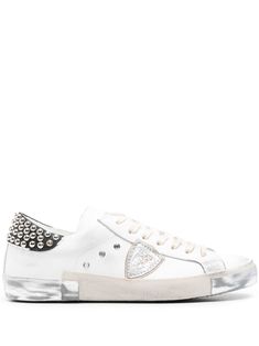 white calf leather distressed effect round toe logo patch to the side side metal eyelet detailing logo patch at the tongue contrasting heel counter silver-tone stud embellishment padded ankle removable branded leather insole flat rubber sole front lace-up fastening Designer High-top Sneakers With Studded Outsoles, Designer Studded Low-top Sneakers, Casual White Sneakers With Studs, Casual White Studded Sneakers, Casual Leather Sneakers With Studs, Luxury White Studded Sneakers, Low-top Studded Sneakers For Streetwear, Studded Low-top Sneakers For Streetwear, Low-top Leather Sneakers With Studs