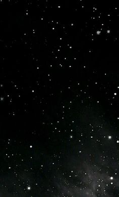 the night sky is filled with many stars