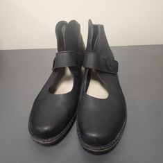 Loints Of Holland Black Leather Shoes Size 40 ( Us 9) Black Leather Closed Toe Shoes With Stitched Sole, Black Leather Shoes With Stitched Sole, Black Ankle-high Leather Shoes With Stitched Sole, Black Leather Shoes With Leather Footbed, Black Leather Closed Toe Shoes, Black Leather Shoes With Medium Width, Black Boots With Stitched Sole And Closed Toe, Black Closed Toe Boots With Stitched Sole, Black Leather Shoes With Low Heel And Rubber Sole