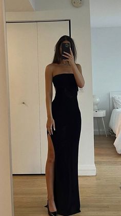 17th Birthday Outfits, Strapless Evening Dress, Looks Party, Birthday Outfits, 17th Birthday, Long Prom Dresses