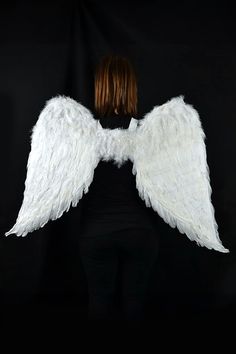 Halloween Costumes For Women Hot Costumes, Easy College Halloween Costumes, College Halloween Party, Angel Halloween, Angel Halloween Costumes, Unique Couple Halloween Costumes, Angel Wings Costume, Halloween Parejas, Costumes College