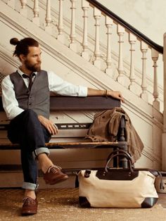 Not one for beards but he's rockin' it. Beard + ponytail + vest + Ernest Alexander weekend bag ... lovely! Man Bun, Sharp Dressed Man, Dandy, Bearded Men, Eminem, Stylish Men