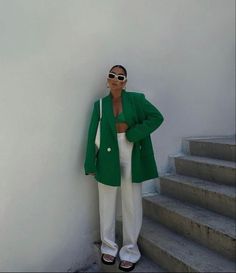 Minimalist Moda, Green Blazer, Looks Street Style, Green Outfit, Looks Chic, Mode Inspo, Blazer Outfits, 가을 패션, Colourful Outfits