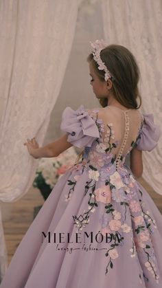 Flower Dresses For Kids, Kids Flower Dress, Birthday Dress For Girls Kids, Kids Gown Princesses, Kids Birthday Dress For Girl, Birthday Gowns For Kids, Dresses For Kids Wedding, Kids Dress Design, Kampala Gown Styles For Ladies