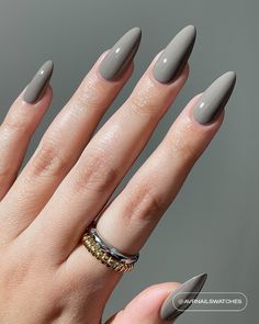 A cool taupe grey polish with a creme finish. Grey Nail, Grey Nail Polish, Grey Nail Designs, Nails Arts, Elegant Nails, Makati