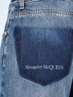 Gender: MenMaterial: 100% COTTON, DETAILS: 100% COW LEATHERColor: BLUEMade in: ITProduct ID: 794082 QYAA54211*Import tax/duty will be calculated at checkout (If applicable) Jeans Branding Design, Vetements Jeans, Project Runaway, Denim Pocket Details, Denim Colour, Denim Label, Burberry Shop, Versace Shop, Officine Creative