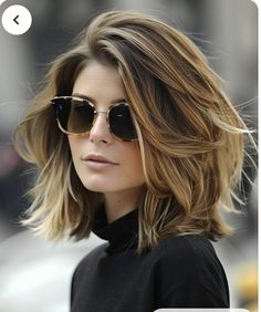 Shoulder Length Long Bob, Shoulder Length Bob Haircut, Haircuts For Medium Length Hair, Oval Face Haircuts, Stylish Short Haircuts, Layered Haircuts For Medium Hair, Haircuts For Curly Hair, Short Hair Balayage, Haircuts For Medium Hair