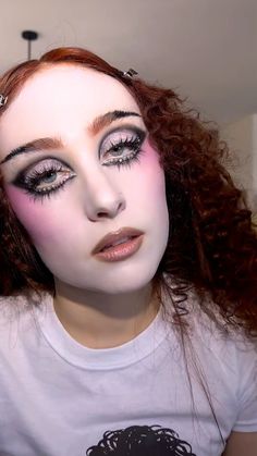 Chappelle Roan Makeup, Chappell Roan Kink Is My Karma Makeup, Simple Drag Makeup Looks, Chappell Roan Coachella Makeup, Drag Queens Makeup, Light Drag Makeup, Chappell Roan Eye Makeup, Chappell Roan Makeup Ideas, Chappell Roan Makeup Pink