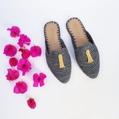 image 4    #raffia #handmade #pinkshoes #raphia #moroccanstyle #frases rafiashoes #raffiachic #loafers #bohochic #babouch #slides #mules #summershoes #bohemianfashion #espadrilles #raffiasneakers Flat Slip-ons With Woven Sole For Vacation, Handwoven Closed Toe Mules For Summer, Handwoven Slip-on Vacation Sandals, Woven Slip-on Mules For Vacation, Handmade Casual Mules For Summer, Handmade Slip-on Summer Mules, Handmade Closed Toe Mules For Beach, Handmade Summer Slip-on Mules, Handmade Closed Toe Summer Mules