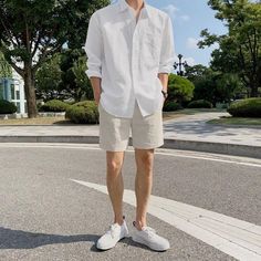 Summer Aesthetic Fits Men, Korean Men Style Outfits Summer, Minimalist Style Men Summer, Korean Men Summer Outfit, Korean Fashion Men Summer, Korean Summer Outfits Men, Outfit Cowo, Outfit Cowok, Korean Men Fashion