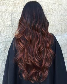 Brunette With Auburn Highlights, Auburn Balayage Brunette, Red Balayage Hair Burgundy, Balayage Inspiration, Chocolate Brown Hair Color Ideas, Balayage Long Hair, Brown Hair Color Ideas, Chocolate Brown Hair Color, Chocolate Brown Hair