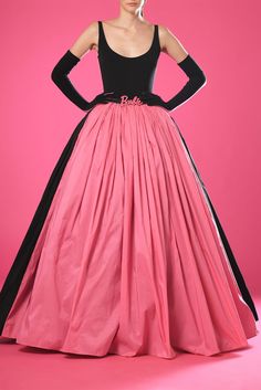 Two colored pleated taffeta ball gown with gloves - HerTrove Ball Gown With Gloves, Couture Dresses Gowns, Gown With Gloves, Jean Louis Sabaji, Midi Dress Style, White Princess, Ball Gown Skirt, Statement Dress, Satin Maxi