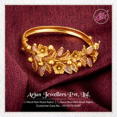 Gold Jewels Design Indian, Fancy Gold Rings For Women, Antique Gold Rings For Women, Gold Rings For Women Indian Simple, Gold Bracelet With Intricate Design For Festive Occasions, Antique Gold Jewelry Indian Necklaces, Hand Kada Gold For Women, Golden Kada For Woman, Ladies Gold Bracelet Kada