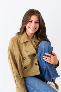 Unleash your inner fashionista with the Lizzy Double Breasted Tan Blazer! Make a statement with its cropped and relaxed fit, featuring long sleeves and a gorgeous tan color. Perfect for any occasion, this versatile blazer can elevate any everyday look. Whether you dress it up or down, this blazer is sure to make you stand out and feel confident! Runs true to size, cropped in length If worried about the length, we recommend sizing up Wash cold on gentle, hang to dry Color may vary due to lighting on image Flawless Khaki Long Sleeve Cropped Jacket For Work, Trendy Brown Cropped Jacket For Fall, Oversized Cropped Jacket For Work In Fall, Chic Brown Cropped Jacket, Cropped Fall Outerwear In Solid Color, Fall Cropped Outerwear, Solid Cropped Outerwear For Fall, Trendy Button-up Cropped Jacket For Work, Chic Khaki Cropped Long Sleeve Jacket