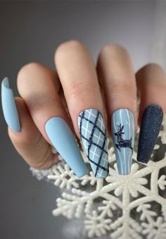 Blue Christmas Nails, Nail Art Noel, Blue Coffin Nails, Festive Nails, Plaid Nails, Winter Nails Acrylic, Christmas Gel Nails, Winter Nail Designs, Acrylic Nails Coffin Short