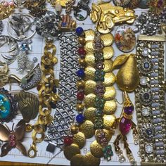 3 Lb Unsearched Mystery Jewelry Lot Wearable Necklaces Earrings Bracelets More Assortment Of Jewelry Pieces In Excellent Condition! Please Send Me A Message With Little Or The Most Tell Me About Your Jewelry Style & Preferences! Otherwise, Your Pieces Will All Be Selected & Ready To Wear Or Resell. Jewelry Will Need Cleaning. I Sort With Ribbons & Bags Which Don’t Add A Lot Of Weight But Keep Items Untangled. Use The Tie To Release Necklaces! Removing 1 Item At A Time Will Greatly Help! I Spend Vintage Jewelry With Plating For Gift, Vintage Plated Jewelry As A Gift, Vintage Plated Jewelry For Gift, Vintage Silver Jeweled Jewelry, Silver Jeweled Jewelry For Vintage Collection, Vintage Jeweled Silver Jewelry, Silver Jeweled Brass Necklace, Silver Brass Costume Jewelry, Costume Jewelry With Unique Variations For Parties