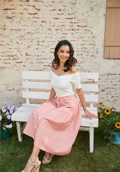 Effortless Feature A-Line Skirt Knee-length Relaxed Skirt With Pleated Waist, Retro A-line Flowy Skirt, A-line Skirt With Box Pleat And Relaxed Fit, Retro A-line Pleated Skirt, Feminine Pink A-line Skirt, Pink Midi Skirt, Feminine Blouses, Retro Graphic Tees, Peachy Pink