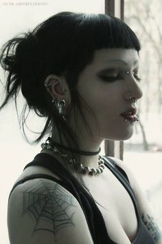 Everyday Goth, Gothic Hairstyles, Goth Women, Body Modification, Goth Beauty, Gothic Makeup, Goth Makeup, Gothic Beauty