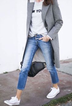 Look Adidas, Looks Pinterest, Chic Wardrobe, Urban Chic Fashion, Outfits With Converse, Grey Coat, Mode Inspo