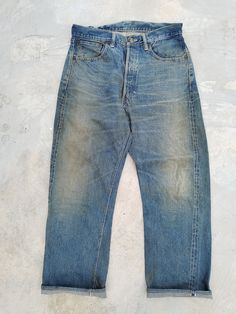 Warehouse Selvedge Jeans Made in Japan Superbly faded Nice color ACTUAL MEASUREMENT (Inch) Waist 15.5 Outseam 38 Inseam 27 Leg Opening 9 Rise 12 Thigh 12 CN642 NOTE 1) All items are 100% authentic. 2) All items should be WASHED before use. 3) Do not rely on tag size as pre-worn items may have been altered, stretched or shrunk. 4) The best way to ensure a correct fit is to compare our measurements with the measurements of a similar item that you know fits you well. 5) Please refer all images, and enlarge them for better details. 6) All measurements are been taken with the garment flat on the floor. 7) NO RETURN NO REFUND AFTER PURCHASE. 8) Please do not expect it to be like new as mostly are used item, unless mentioned as NEW. 9) Actual item might have color difference with the images provi Classic Distressed Faded Jeans, Classic Faded Distressed Jeans, High Rise Faded Pre-washed Jeans, Rugged Faded Rigid Denim Bottoms, Rugged Faded Washed Jeans, Classic Distressed Faded Bottoms, Faded Rugged Washed Jeans, Classic Faded Distressed Bottoms, Denim Inspiration