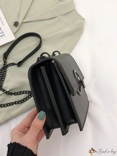 BirdinBag - Compact Metal Square Chain Flap Bag Minimalist Chain, Chain Pattern, Elegant Bags, Plain Style, Square Bag, Online Clothing Stores, Bag Women, Flap Bag, Bag Straps