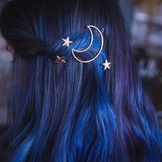 Blue Hair Wedding Hairstyles, Cosmic Blue Hair, Celestial Hairstyles, Blue And Gold Outfits, Moon Hairstyles, Moon Inspired Outfits, Mystical Hair, Cosmic Clothing, Celestial Hair Accessories