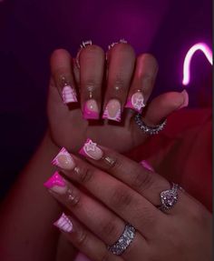 Short Baddy Nails, Pink Birthday Nails Acrylic Short, Birthday Nail Set Ideas December, Pink Gel Nail Ideas, Gel Polish On Natural Nails, Nails Design Pink, Cute Acrylic Nails Short, Pink Nail Ideas, Short Bling Acrylic Nails