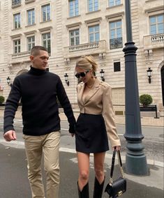 Matching Winter Outfits For Couples, Old Money Couple, Money Couple, Cute Couple Aesthetic, Couple Lifestyle, Couple Matching Outfits, Couple Fits, Matching Couple Outfits, Couple Matching