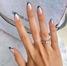 Acrylic Nails Chrome, Chrome French, Blue Chrome Nails, Unghie Sfumate, French Tip Nail Designs, Short Gel Nails, French Nail Designs