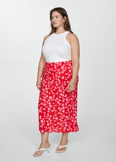 Relaxed Viscose Maxi Skirt With Lining, Flowy Viscose Skirt For Daywear, Relaxed Flared Viscose Maxi Skirt, Relaxed Fit Flared Viscose Maxi Skirt, Summer Flared Maxi Skirt In Viscose, Flared Viscose Maxi Skirt, Summer Viscose Pleated Skirt, Spring Viscose Long Maxi Skirt, Long Rayon Skirt