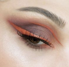 Abstract Eyes, Prom Eye Makeup, Retro Makeup, Face Art Makeup, Eye Makeup Steps, Eye Makeup Brushes, Edgy Makeup