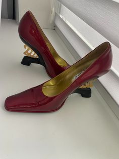 Loriblu vintage women red patent leather pumps heels shoes 2000 Size EU 37 US 5 | eBay Hand Made Shoes, Vintage Pumps, Patent Leather Pumps, Vintage Women, Vintage Designer, Heels Shoes, Handmade Shoes, Shoes Shoes, Leather Pumps