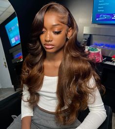 Brown Wig Install Black Women, Chocolate Brown Frontal Wig, Chocolate Brown Wig Hairstyles, Brown Weave Hairstyles, Honey Brown Wig Black Women, Brown Hair Lace Frontal, Chocolate Wig Black Women, Side Part Brown Wig, Color On Dark Skin Women