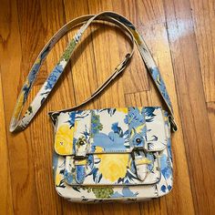 Tropical Pattern Crossbody Bag Never Worn Perfect Condition Pattern Crossbody Bag, Company Bag, Tropical Pattern, Arizona Jeans, Yellow Blue, Blue Yellow, Crossbody Bags, Arizona, Crossbody Bag